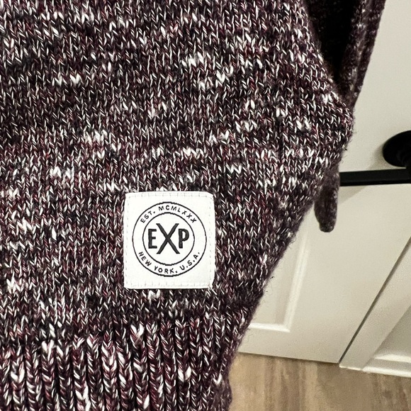 Express Sweater - Picture 4 of 5